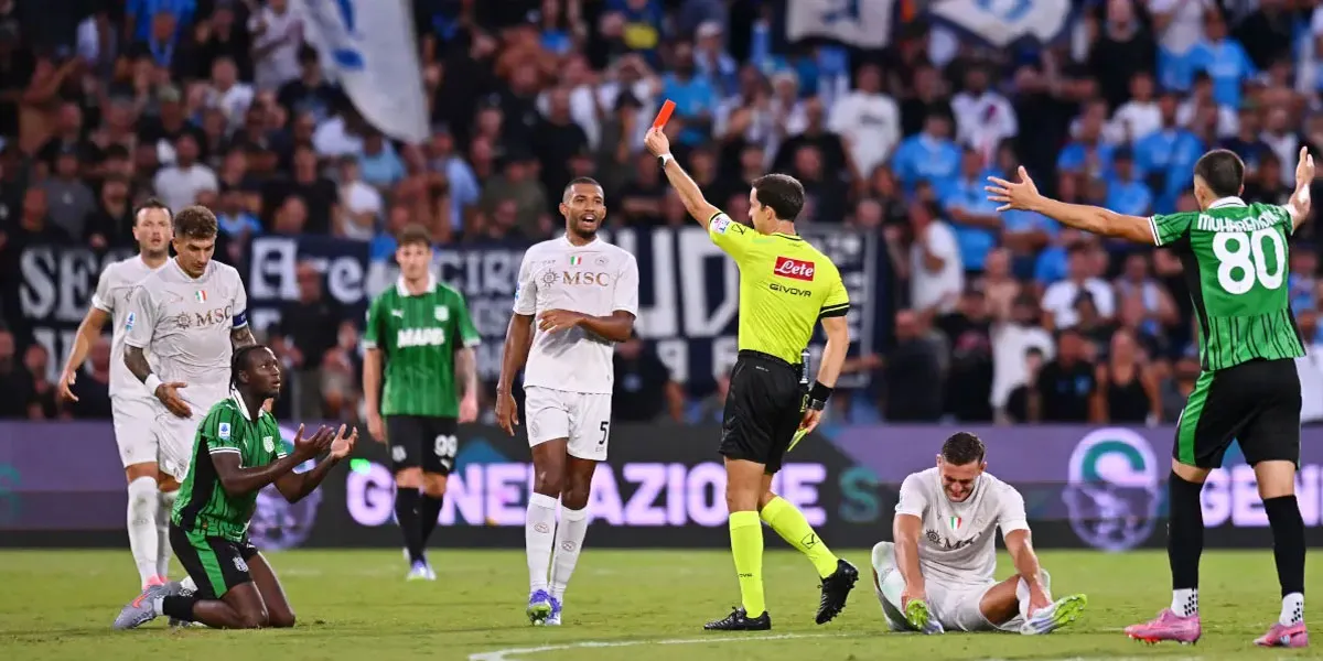 Dominasi-Napoli-dan-Kelemahan-Sassuolo