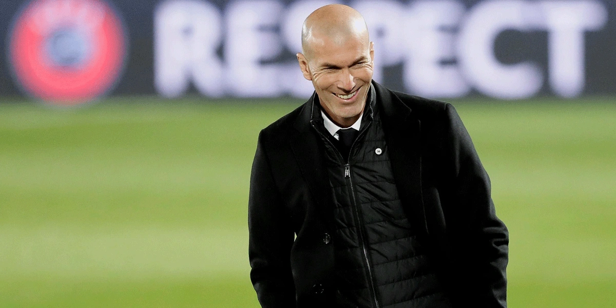 Manchester-United-Menanti-Zinedine-Zidane-untuk-Menjadi-Pelatih,-Namun-Tak-Pernah-Datang